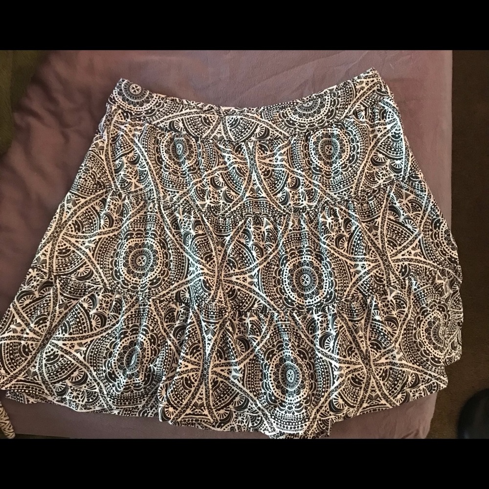 Prana mosaic print black and white skirt